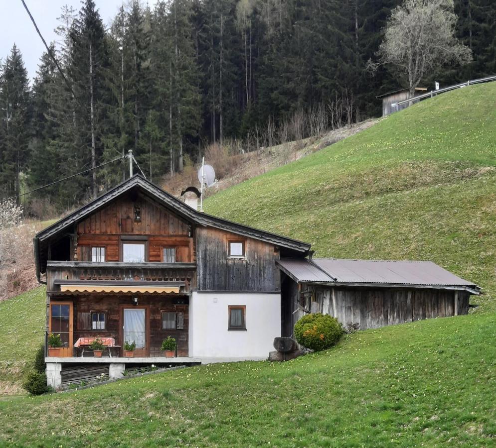 Villa Ferienhaeuschen Rahm à Hainzenberg Extérieur photo