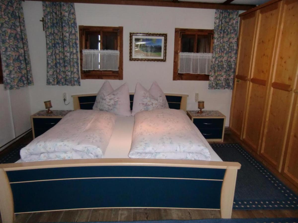 Villa Ferienhaeuschen Rahm à Hainzenberg Extérieur photo